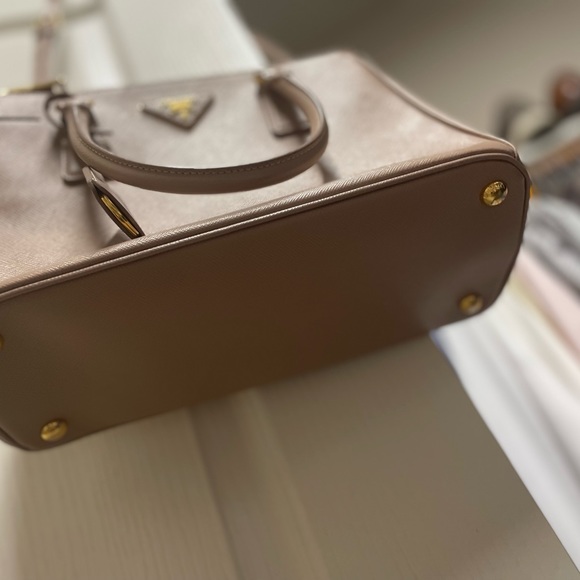 Prada Saffiano Tote - Picture 6 of 9